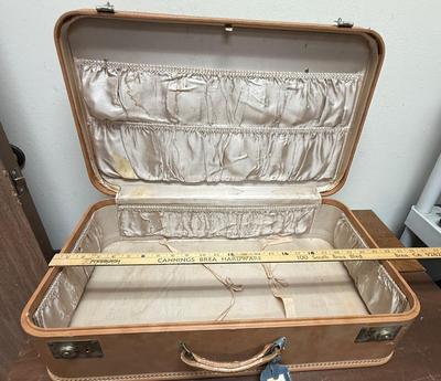Vintage / Antique Tan or light Brown Leather Suitcase