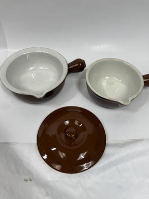 Pair Of Hall French Onion Soup Bowls With 1 Lid
