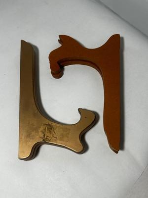 2 tabletop display stands