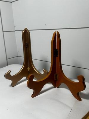 2 tabletop display stands