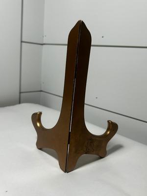 2 tabletop display stands