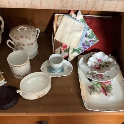 UBC1501 Lot of Miniature Hand Mirrors and Small China Sets