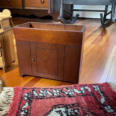 UBC1503 Child's Doll Size Vintage Drysink, Dresser, and Two Rugs