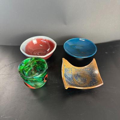 Lot of 4 - Miscellaneous Pottery and Glass