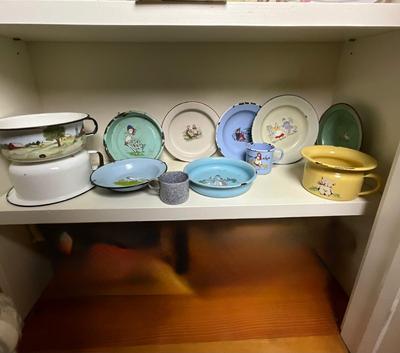 UBC1516 Large Lot of Vintage Children's Agate Set