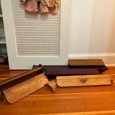 UBC1523 Large Lot of Wooden Wall Shelves