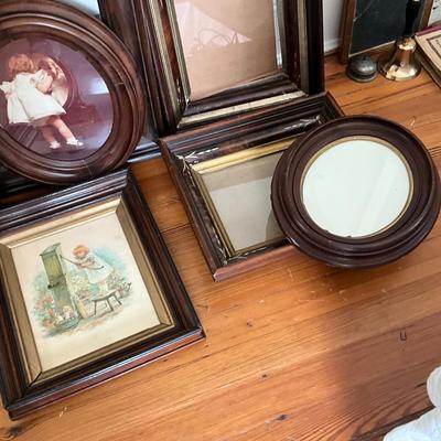 UBC1522 Large Lot of Vintage Wooden Picture Frames
