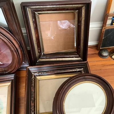 UBC1522 Large Lot of Vintage Wooden Picture Frames