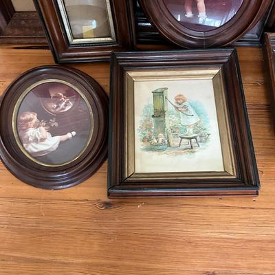 UBC1522 Large Lot of Vintage Wooden Picture Frames