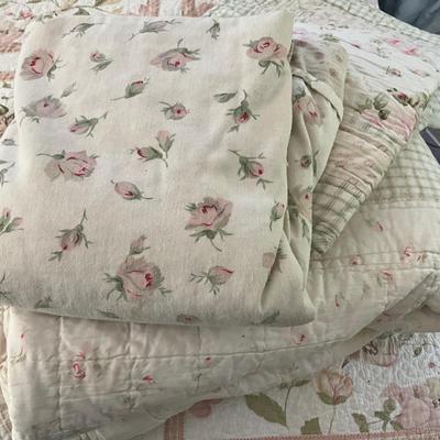UBC1478 Vintage Matelasse Blanket and Floral Quilt Qn Bedding set