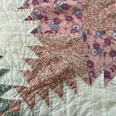 UBC1479 Vintage Star Blue and Pink Quilt