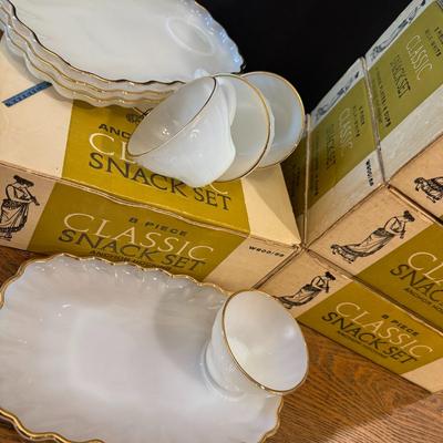 40 Pieces! Anchor Hocking Gold Edge Snack Sets!