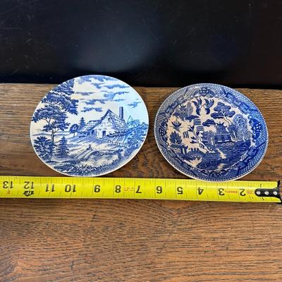 Lot of 2 Saucers