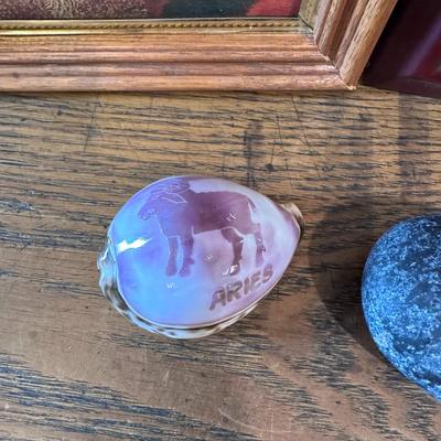 Lot of 4 - Art Pieces, counter decor