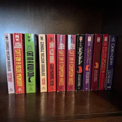 Lot of books - cat theme (12)