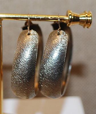 VINTAGE 1950's or 1960's Brushed Light Gold Color "Tin" Earrings (1¼" Circ.) with a Wire Hook Clasp