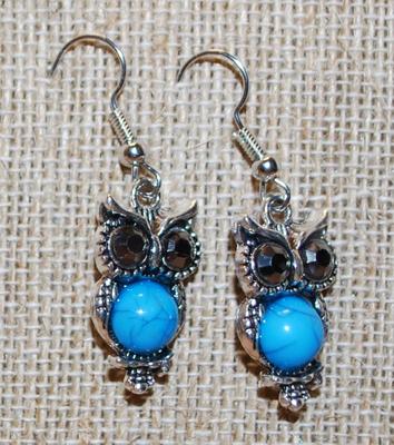 "Blue Belly" Owl PENDANT (1½" x 1") AND Earrings (1" x ½") Set on a Silver Tone Necklace Chain 27" L