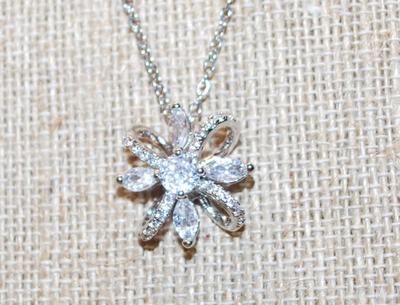 "Bowtie Star" PENDANT (¾" x ¾") on a Silver Tone Necklace Chain 17" L