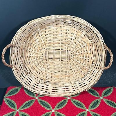 LOT 1B: Large Lot of Christmas Decor