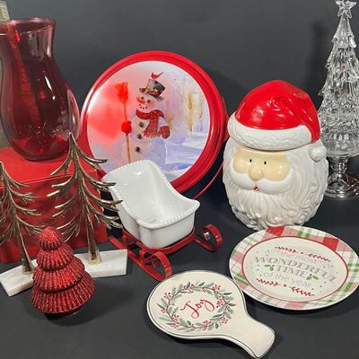 LOT 1B: Large Lot of Christmas Decor