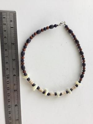 Vintage collar shell type beaded necklace
