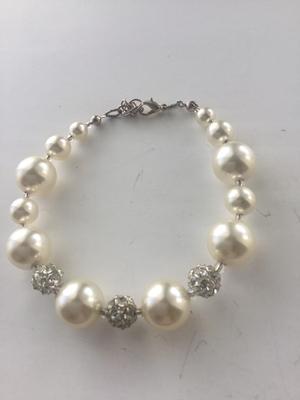 Faux pearl beaded fashion bracelet