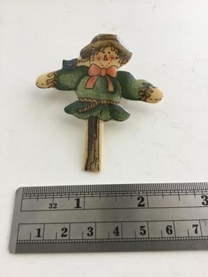 Vintage scarecrow pin