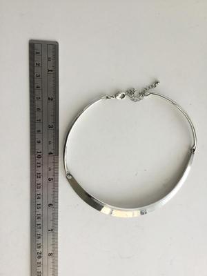 Beautiful unmarked bib necklace
