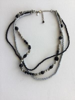 Premier designs marked 3 layer beaded fashion necklace
