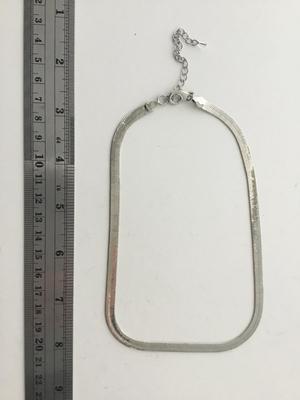 Unmarked choker chain like type necklace