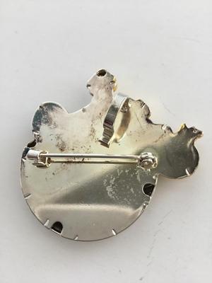 Unmarked vintage pin or necklace pendant
