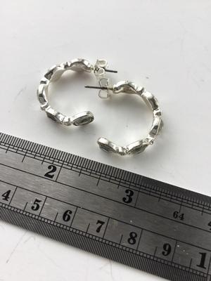 Unmarked beautiful hoop earrings