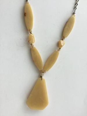 Unmarked unique statement necklace
