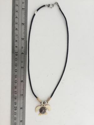 Beautiful unmarked turtle necklace