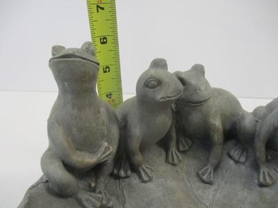 Resin Frogs On Lily Pad Bird Bath Table Top
