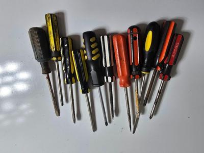 Assorted Screwdrivers – Mixed Flathead and Phillips