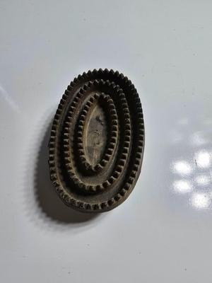 horse grooming tools