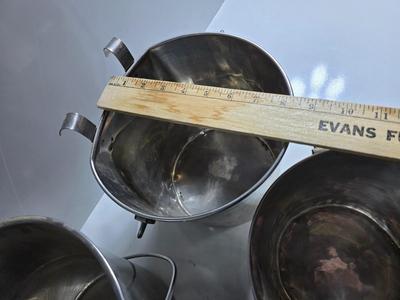 4 Stainless Steel Hanging Feed Buckets – Graduated Sizes