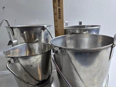 4 Stainless Steel Hanging Feed Buckets – Graduated Sizes