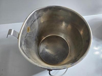 4 Stainless Steel Hanging Feed Buckets – Graduated Sizes