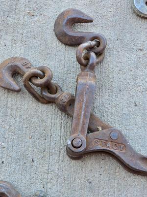 Heavy-Duty Lever Chain Binder with Hooks and Chain
