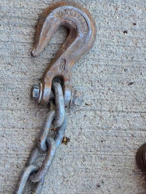 Heavy-Duty Lever Chain Binder with Hooks and Chain