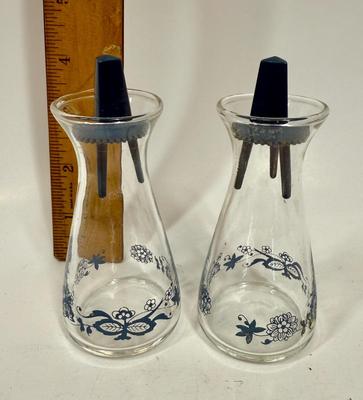 Vintage Set Of 2 - 1970’s Pyrex Old Town Blue Onion Salt & Pepper Shakers
