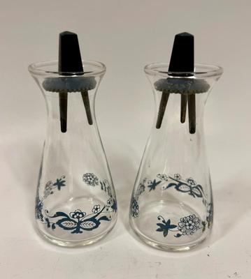 Vintage Set Of 2 - 1970’s Pyrex Old Town Blue Onion Salt & Pepper Shakers