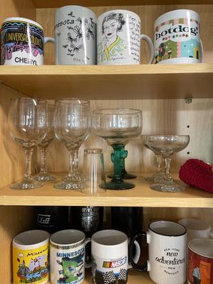 Large group of glassware and mugs