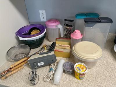 Various kitchen items