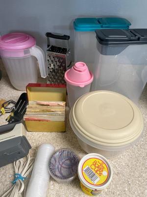 Various kitchen items