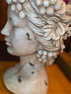 Chrisdon Planter Bust.