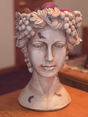 Chrisdon Planter Bust.