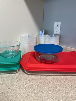 Pyrex covered dishes & plastic storage